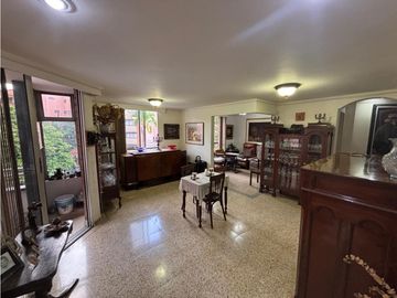 VENTA AMPLIO APARTAMENTO CORAZÓN DE LAURELES SANTA TERESITA