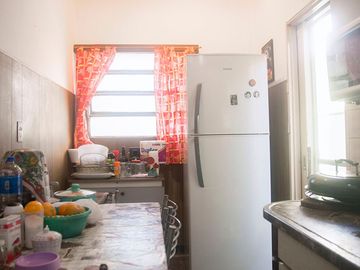 VENTA CASA 3 AMB. CON JARDIN Y COCHERA