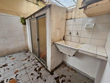 Venta dpto 2 ambientes en Bernal Oeste.