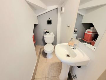 GRAN CASA 3 PISOS, ACCESO  CONTROLADO, MAIPU
