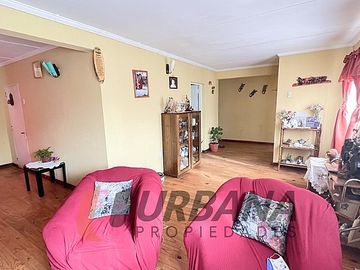 CASA CON AMPLIO TERRENO EN AV. ARGENTINA LAS COMPAÑIAS