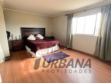 CASA CON AMPLIO TERRENO EN AV. ARGENTINA LAS COMPAÑIAS