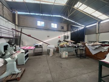 Venta de Casa con Bodega en Jiutepec