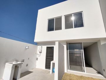 Casa en venta en Fraccionamiento Zimaltá - Roofgarden