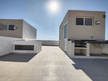 Casa en venta en Fraccionamiento Zimaltá - Roofgarden