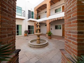 Emblemática Propiedad de Ajijic a la Venta