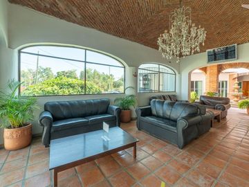 Emblemática Propiedad de Ajijic a la Venta