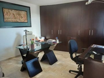 Casa en venta en Loma Dorada