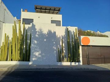 Casa en venta en Loma Dorada