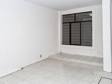 Edificio en Venta en Fraccionamiento Agua Clara, Morelia