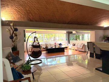 Espectacular casa en riberas del pilar