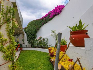 Casa en venta en Habitacional Lomas Boulevares a  8 min de la López Portillo