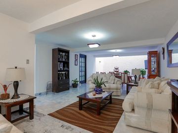 Casa en venta en Habitacional Lomas Boulevares a  8 min de la López Portillo