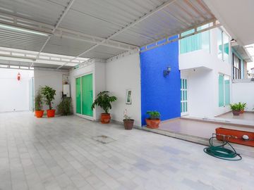 Casa en venta en Habitacional Lomas Boulevares a  8 min de la López Portillo