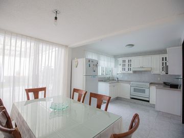 Casa en venta en Habitacional Lomas Boulevares a  8 min de la López Portillo