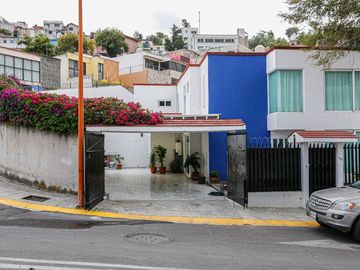 Casa en venta en Habitacional Lomas Boulevares a  8 min de la López Portillo