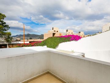Casa en venta en Habitacional Lomas Boulevares a  8 min de la López Portillo