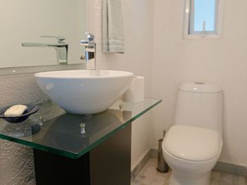 Casa en venta en Habitacional Lomas Boulevares a  8 min de la López Portillo