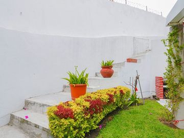 Casa en venta en Habitacional Lomas Boulevares a  8 min de la López Portillo