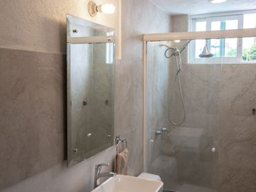 Casa en venta en Habitacional Lomas Boulevares a  8 min de la López Portillo