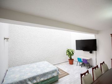 Casa en venta en Habitacional Lomas Boulevares a  8 min de la López Portillo