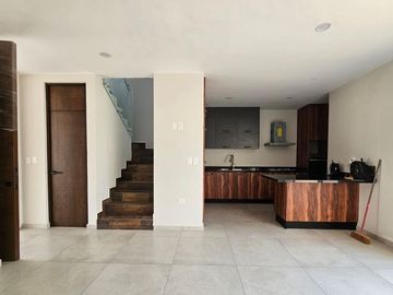 CASA EN VENTA VILLAHERMOSA ZONA COUNTRY