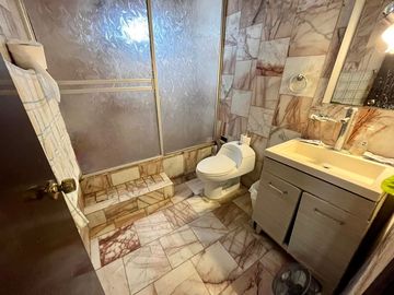 Se vende casa en Colinas de San Miguel, cerca de Galerias