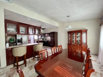 Se vende casa en Colinas de San Miguel, cerca de Galerias