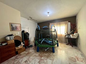 Se vende casa en Colinas de San Miguel, cerca de Galerias