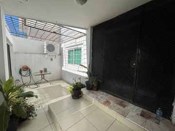 Se vende casa en Colinas de San Miguel, cerca de Galerias