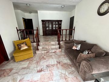 Se vende casa en Colinas de San Miguel, cerca de Galerias