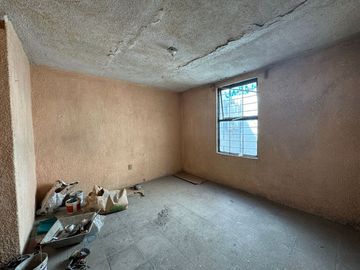 CASA EN VENTA PARA REMODELAR en Colonia Arandas - Oblatos GDL