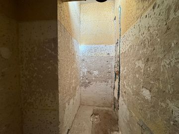 CASA EN VENTA PARA REMODELAR en Colonia Arandas - Oblatos GDL