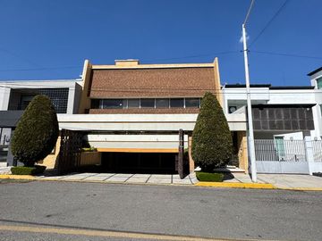 Casa Venta San Carlos, Metepec, doble filtro de seguridad.