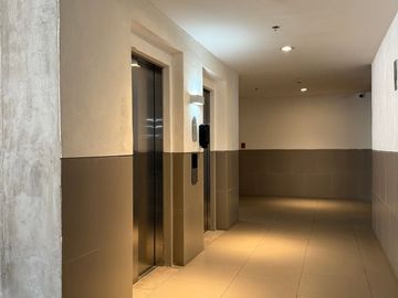 Departamento en venta torre Hispania en La Rioja, Tlajomulco, piso 2