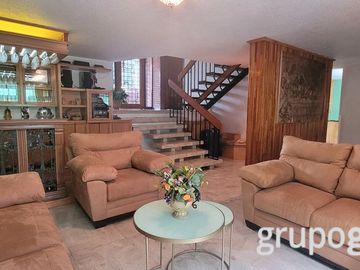 HERMOSA CASA A LA VENTA EN LA COLONIA REFORMA IZTACCIHUATL NORTE, ALCALDIA IZTACALCO!!