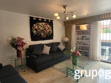 HERMOSA CASA A LA VENTA EN LA COLONIA REFORMA IZTACCIHUATL NORTE, ALCALDIA IZTACALCO!!