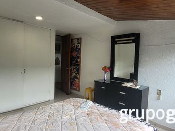 HERMOSA CASA A LA VENTA EN LA COLONIA REFORMA IZTACCIHUATL NORTE, ALCALDIA IZTACALCO!!