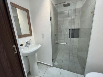 Casa Venta Calimaya 5 minutos zona militar, salidas rápidas CDMX, escuelas dentro del desarrollo