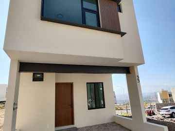 Casa en Venta, Fracc. Zimaltá, Coto Latemar