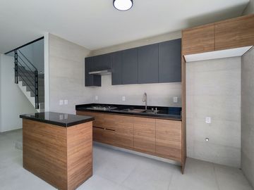 Casa en Venta, Fracc. Zimaltá, Coto Latemar
