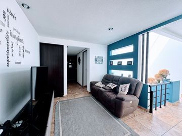 Casa Venta Residencial por  Ave. Tecnológico  las Torres, por la estación del tren Toluca- Santa Fe, estación Metepec.