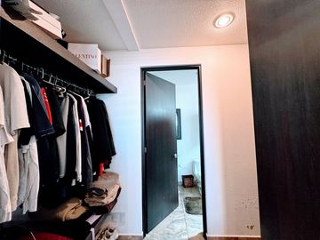 Casa Venta Residencial por  Ave. Tecnológico  las Torres, por la estación del tren Toluca- Santa Fe, estación Metepec.