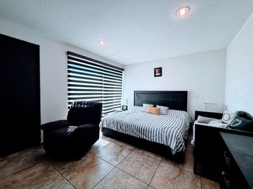 Casa Venta Residencial por  Ave. Tecnológico  las Torres, por la estación del tren Toluca- Santa Fe, estación Metepec.