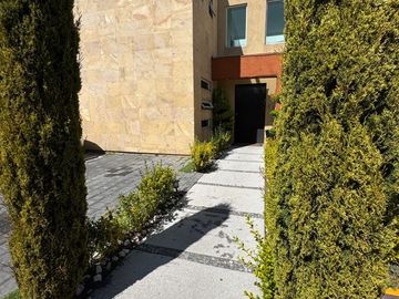 Casa Venta Residencial por  Ave. Tecnológico  las Torres, por la estación del tren Toluca- Santa Fe, estación Metepec.