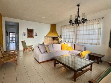 Casa a 1 cuadra del malecon