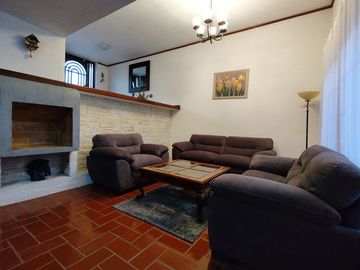 Casa en VENTA, dentro de coto, Guadalupe Jardín