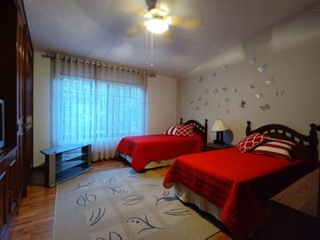 Casa en VENTA, dentro de coto, Guadalupe Jardín