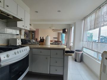 EXCELENTE DEPARTAMENTO LOMAS COSTA AZUL, CON HERMOSA VISTA Y ENTORNO