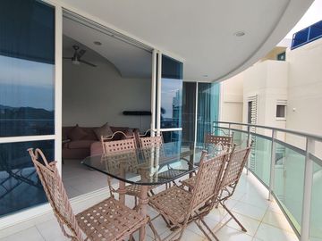 EXCELENTE DEPARTAMENTO LOMAS COSTA AZUL, CON HERMOSA VISTA Y ENTORNO